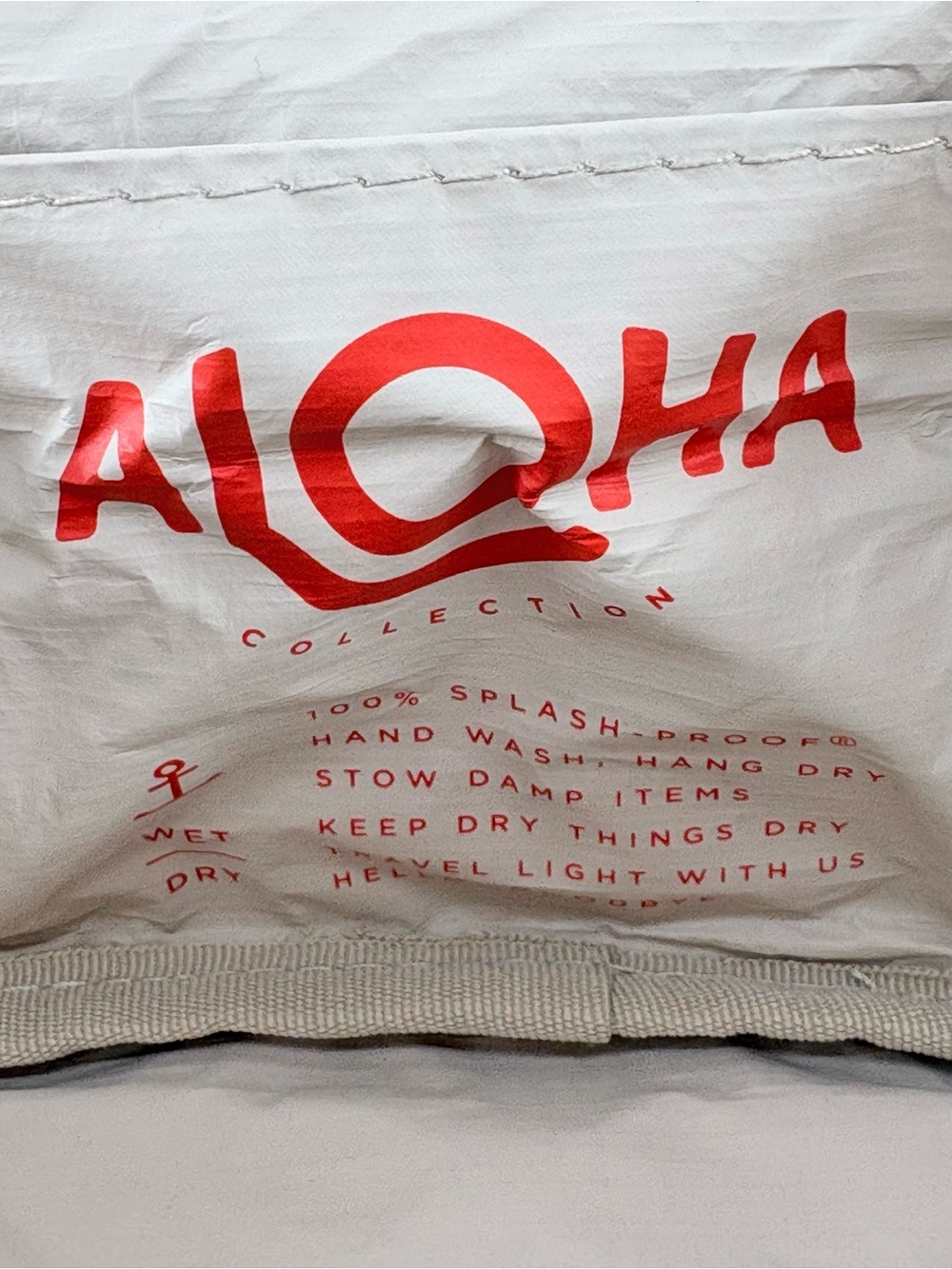 Aloha Collection Splash Proof Dopp Kit Backyard Cabin Crew Red Tan Travel Bags - Picture 11 of 15